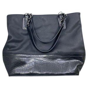 Simply Vera Vera Wang Faux Leather Shoulder Bag